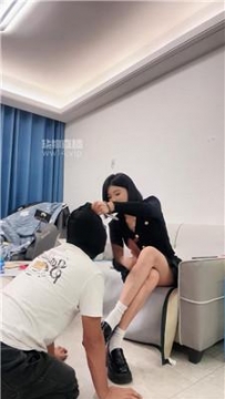 【调教视频】【兮皇】头顶脏鞋-赏赐圣水 JS250913-7