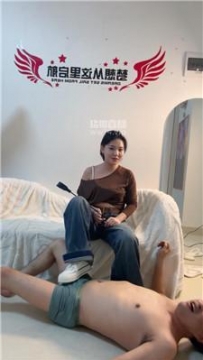 【调教视频】【甜甜】白袜脚捂脸-踩踏-抽耳光 JS250927-7