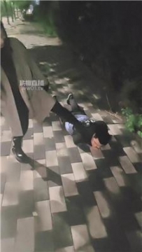 【调教视频】【忘忧情侣主】深夜户外训跟踪狂 JS251012-30