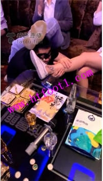 TL19344 燃一S给两个素人小姐姐示范31分钟