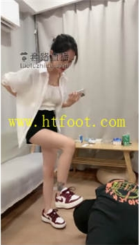 TL31975 筱月】耳光强迫33分钟