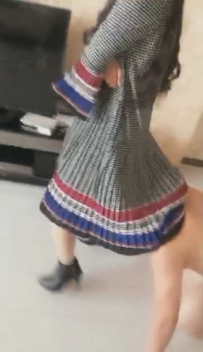 TL1787 碧凡女皇 强迫贱狗吃烟灰和脚踩物 0331