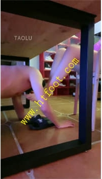 TL26551 曦晨】舔鞋底全体重踩踏SP鞭打贱畜28分钟