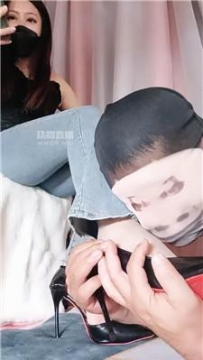 【调教视频】【美柠】牛仔裤坐脸-高跟踩cd JS250724-18