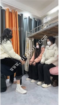 TL42459 尤物 大大】女大宿舍的脚垫鞋刷49分钟