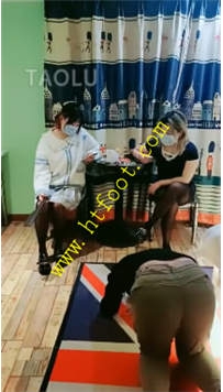 TL26619 户外第一】伺候女女情侣亲热40分钟