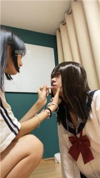 【调教视频】【织羊】变装奴-校服诱惑白袜踩虐 bf54646