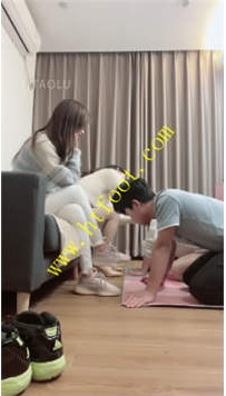 TL26944 诗诗】夫妻奴磕头来伺候舔jio做脸口水35分钟