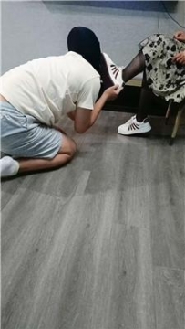 【调教视频】【梦瑶夫妻】舔脏鞋-酸臭黑丝 JS250709-8