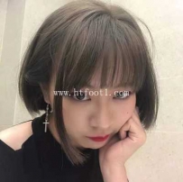 24607 萝莉依依花样踢裆