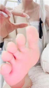 【第一视角】【女神mio】穹妹爆吸香水裸足    251015-17