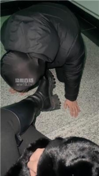 【调教视频】【77夫妻】商场楼道+女厕+车内调 JS260116-1