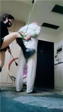 【调教视频】【魅尊】蜘蛛侠吊绑重度虐打狗继父 JS250117-48