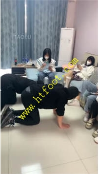 TL28041 精神小妹群殴暴力超爽47分钟