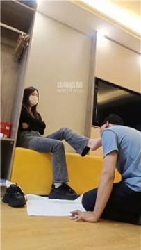 【调教视频】【GL】双S-白袜脚深喉插吐【双视角版】 JS250905-1