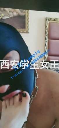 18668【西安学生女王】把绿帽奴圈养到酒店【完整版】