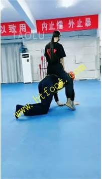TL27424 猫神大人】武术馆爆虐男学员翻滚踩踏59分钟