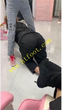 NNTL32562 全国最贱女奴】八个素人暴打我33分钟