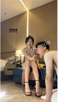 ZB6211 佳佳】吃了两颗伟哥的贱狗22分钟