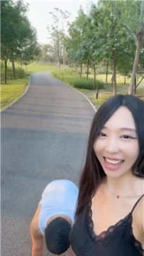 【调教视频】【缈缈】户外-热天长靴捂白袜辱狗 bf55825