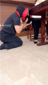 【调教视频】【大乔呀】白领S高跟踩踏喂食 JS260106-23