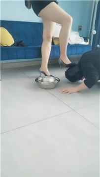 【调教视频】【小李子】强迫喝刷鞋洗脚圣水【双视角版】 JS250402-26