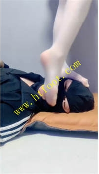 TL37612 与精神小妹的那些事】近距离踩踏30分钟