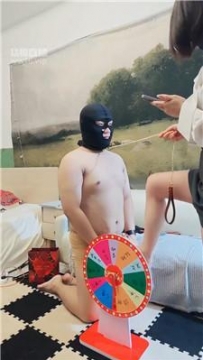 【调教视频】【曦曦】转盘决定怎么玩贱奴 JS250928-28