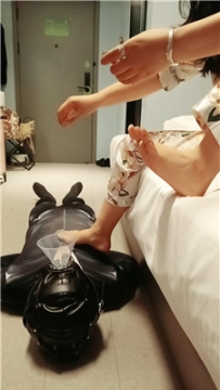 【调教视频】【五公主】吃脚死皮/裸足深喉【完整版】 JS250513-30