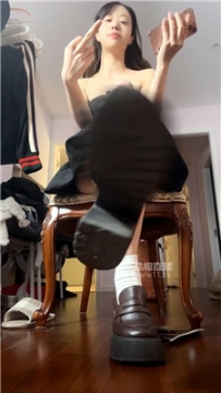 【第一视角】【奶豆包】小皮鞋白棉袜裸足    251217-14