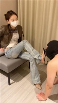 【调教视频】【cici情侣主】喝马桶圣水/清理铆钉高跟玉足 bf50941