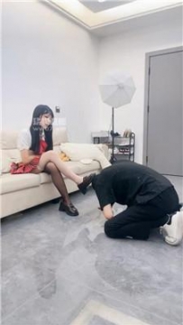 【调教视频】【困困】素人S-皮鞋白丝+黑丝踩虐【双视角版】 bf55215