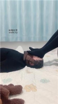 【调教视频】【And】骑马黑丝美腿踩虐 JS250204-11