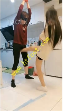 TL28008 傲柔】吊式捆绑踢裆踢肚子头沁圣水41分钟