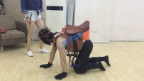 16978 女骑士骑马 四脚马