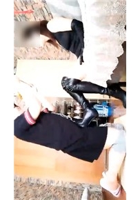 12547【济南冷色】厕所里的小母狗