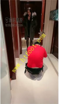 TL24757 微希】贱狗跪拜迎接主人34分钟