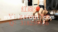 23278【红焱S】骑马钻跨舔脚、骑脖子、骑身上做蹲起、俯卧撑等