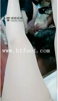 TL17353 梦幻S两公一母伺候主人下面犯贱舌闻42分钟