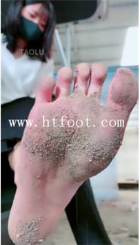 TL28564 美离子】舔脚超清视角45分钟