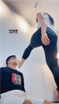 【调教视频】【妮蔻】强制玉足深喉插吐 JS250428-21