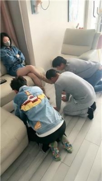 【调教视频】【伊潼】3M-强制剃头-狗奴圈养伺候 JS250324-32