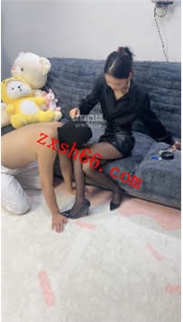 TLZB25883阿楠-黑丝高跟调教舔脚踩踏滴蜡圣水39分