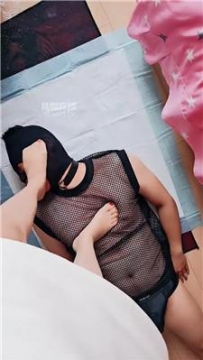 【调教视频】【秋大大】臭脚丫恋足狂舔 JS251014-15