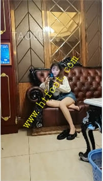 TL27946 户外第一】成功舔到00后美女小月的美脚40分钟