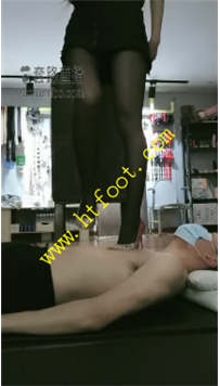 TL24151 傲柔】高跟重度踩踏踩半小时61分钟
