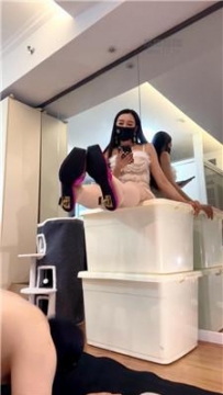 【调教视频】【微希】高跟恋足崇拜 bf60888