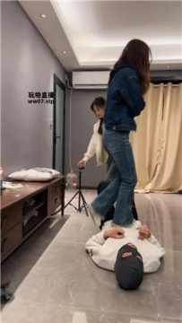 【调教视频】【猴歌】双S-转胯狗爬-运动鞋踢踹-踩踏 bf51825