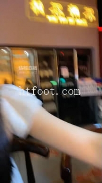 ZB9273 思慕酒馆--酒店前台玩狗2小时32分钟