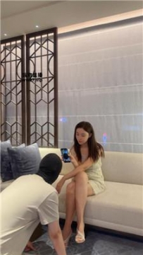 【调教视频】【夏芙】模特S-高跟凉鞋碾压踩虐 bf52890